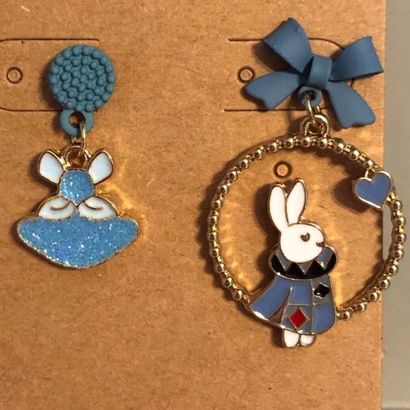 5/$20 Alice in Wonderland Dangle Earrings new! White Rabbit - Picture 1 of 4